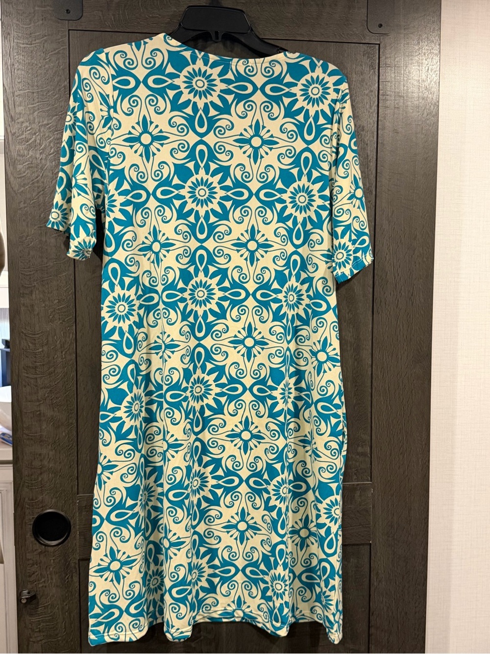 Turquoise Patterned Short Sleeve Dress - Picture 4 of 5